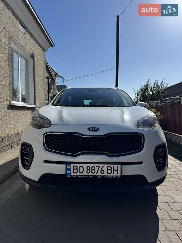 Внедорожник / Кроссовер Kia Sportage 2017 в Тернополе