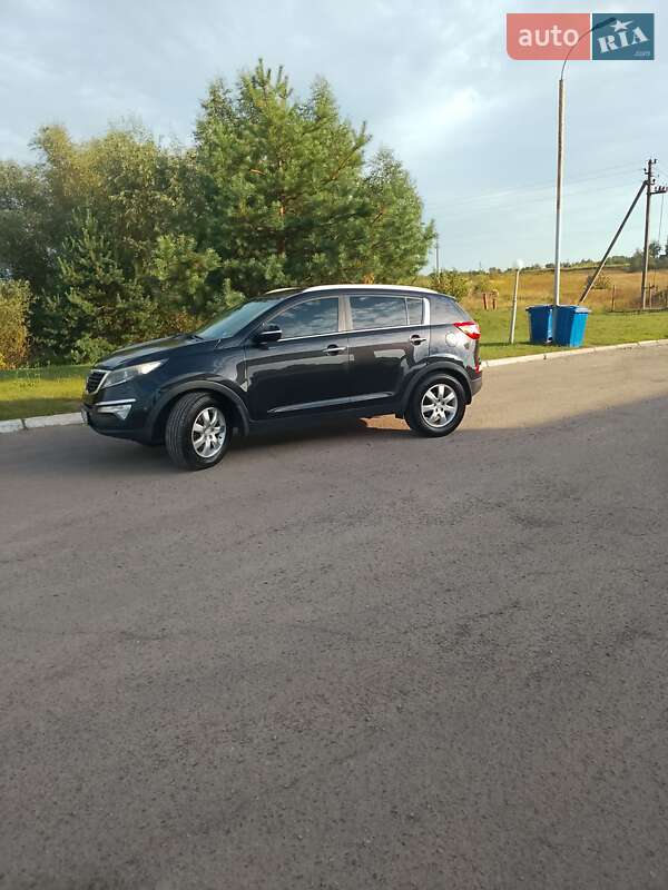 Позашляховик / Кросовер Kia Sportage 2010 в Яворові