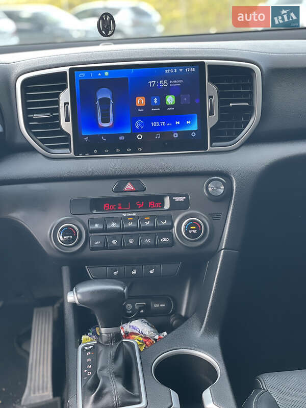 Внедорожник / Кроссовер Kia Sportage 2016 в Ровно