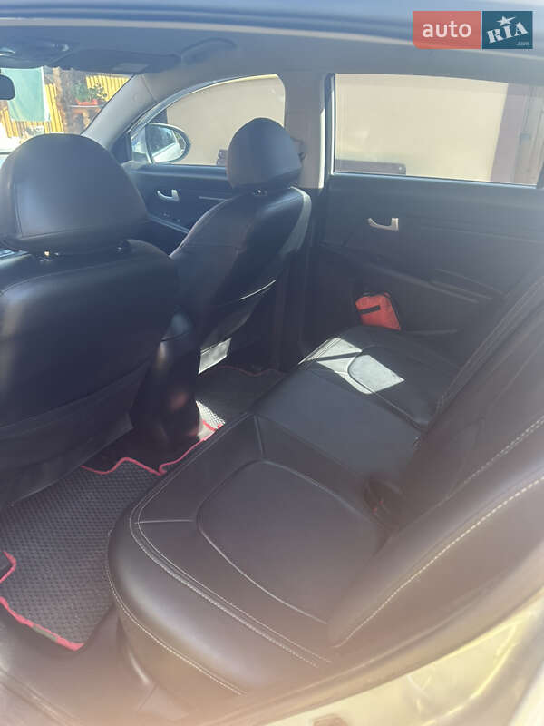 Внедорожник / Кроссовер Kia Sportage 2011 в Чуднове