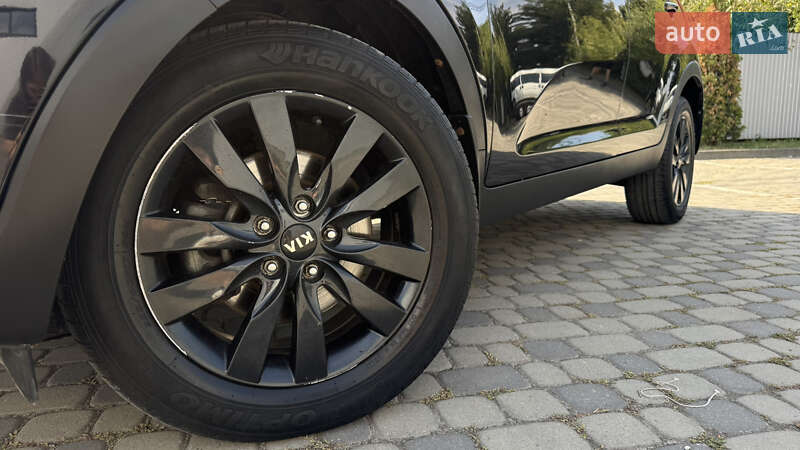 Внедорожник / Кроссовер Kia Sportage 2011 в Ивано-Франковске