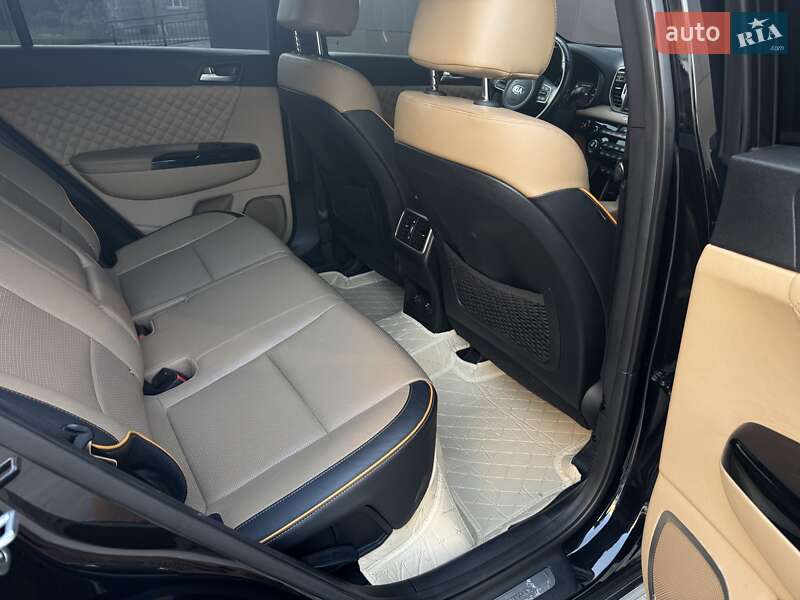 Позашляховик / Кросовер Kia Sportage 2017 в Києві