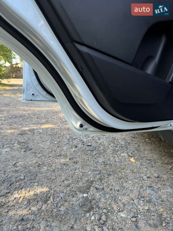 Внедорожник / Кроссовер Kia Sportage 2014 в Славянске