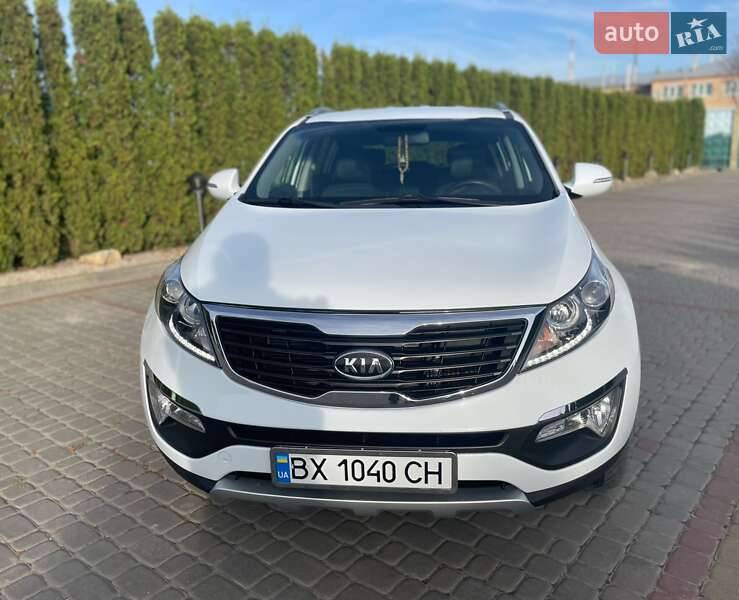 Позашляховик / Кросовер Kia Sportage 2011 в Дунаївцях