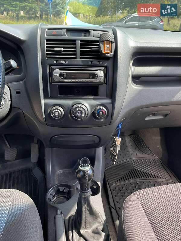 Внедорожник / Кроссовер Kia Sportage 2006 в Чернигове