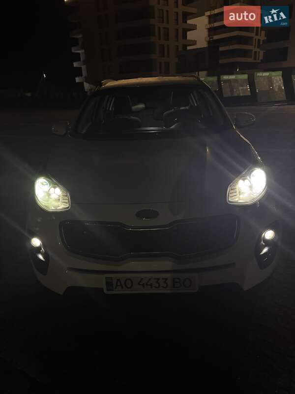 Внедорожник / Кроссовер Kia Sportage 2017 в Хусте