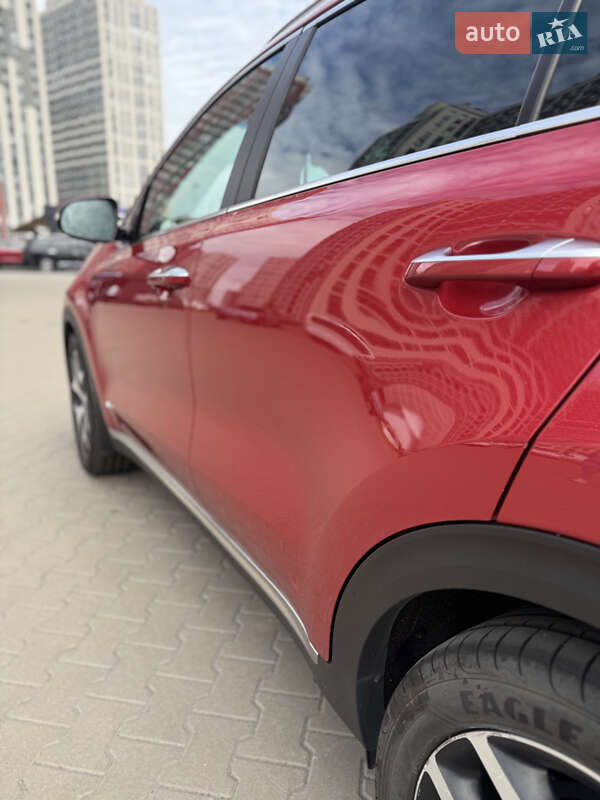 Позашляховик / Кросовер Kia Sportage 2017 в Києві