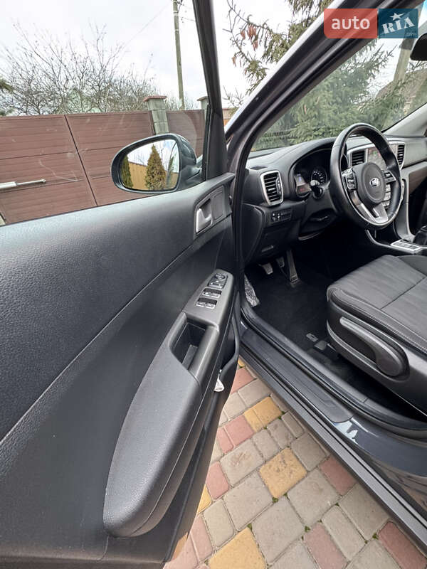 Позашляховик / Кросовер Kia Sportage 2021 в Южному