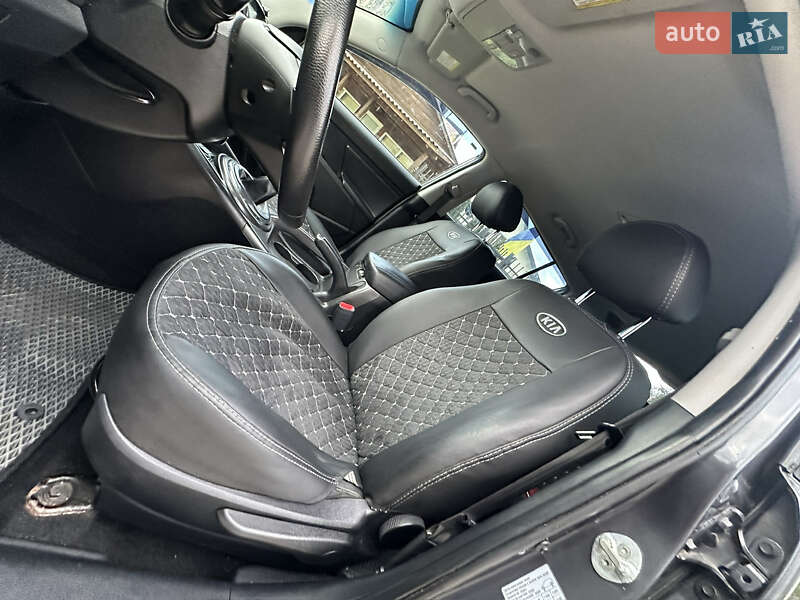 Внедорожник / Кроссовер Kia Sportage 2012 в Ивано-Франковске