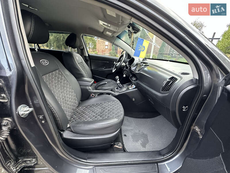 Внедорожник / Кроссовер Kia Sportage 2012 в Ивано-Франковске