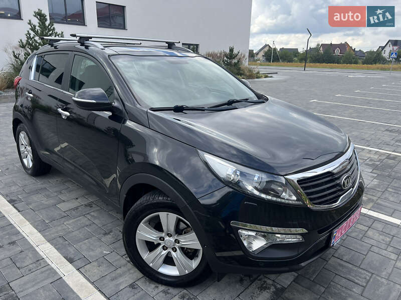 Внедорожник / Кроссовер Kia Sportage 2013 в Старой Выжевке