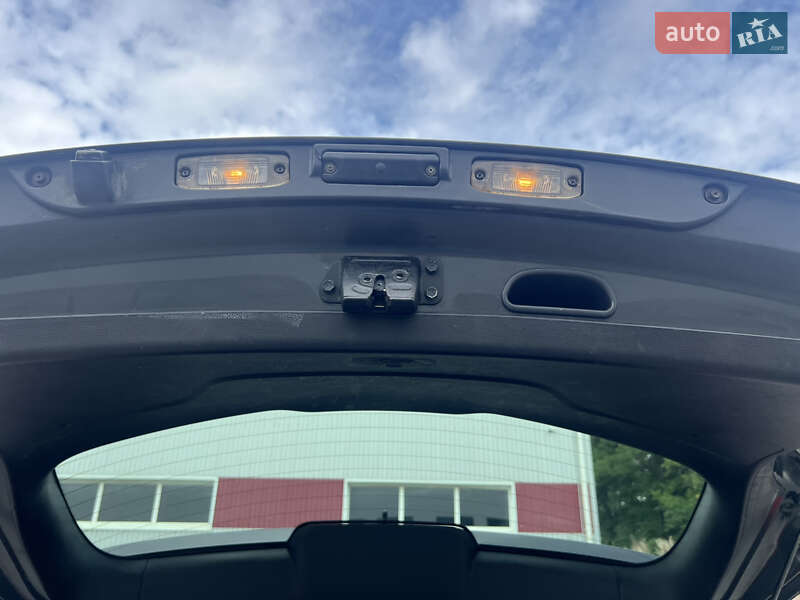 Внедорожник / Кроссовер Kia Sportage 2013 в Старой Выжевке