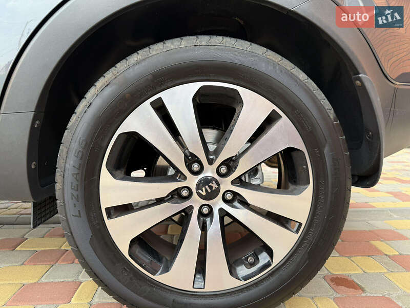 Позашляховик / Кросовер Kia Sportage 2012 в Борисполі