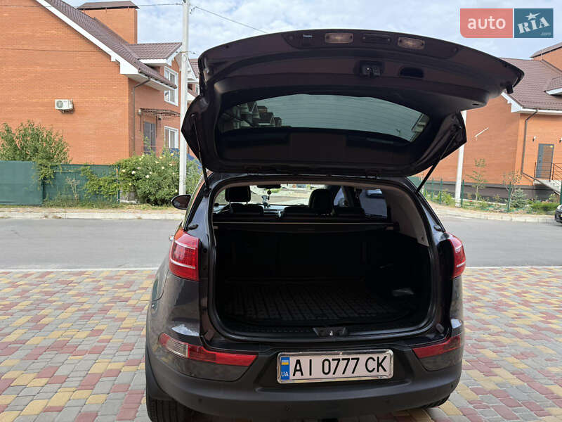 Позашляховик / Кросовер Kia Sportage 2012 в Борисполі