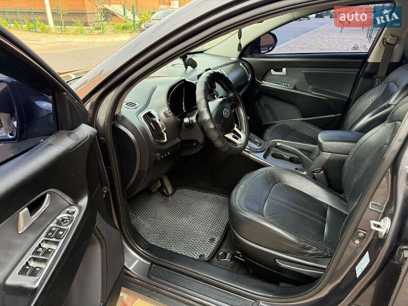 Позашляховик / Кросовер Kia Sportage 2012 в Борисполі