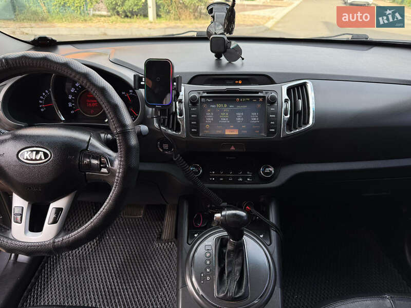 Позашляховик / Кросовер Kia Sportage 2012 в Борисполі