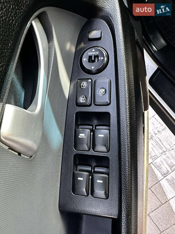 Позашляховик / Кросовер Kia Sportage 2011 в Одесі