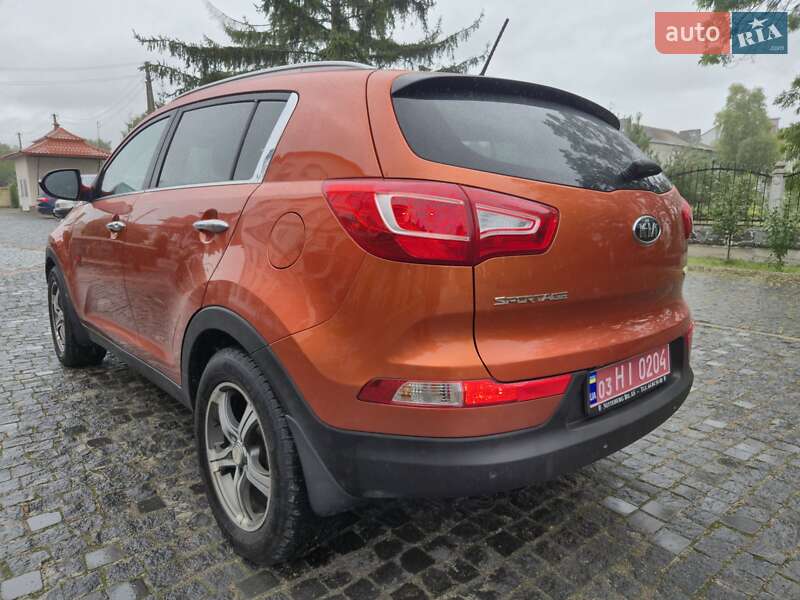 Позашляховик / Кросовер Kia Sportage 2012 в Золочеві