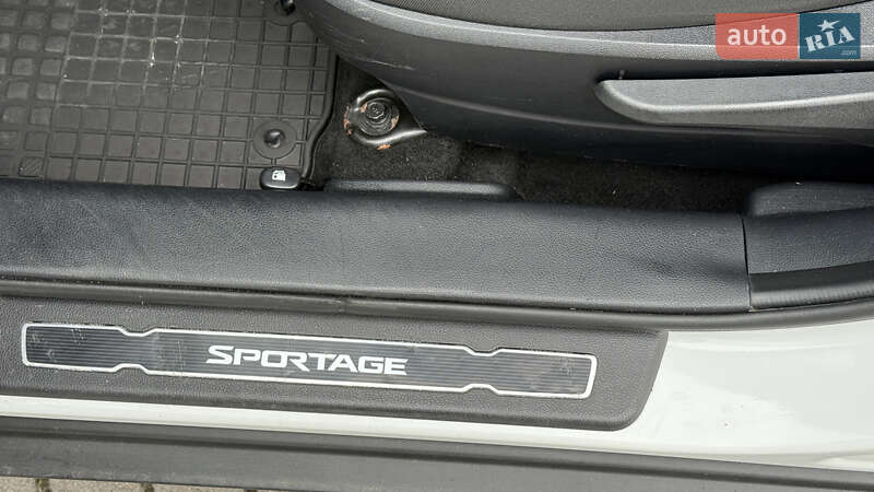 Внедорожник / Кроссовер Kia Sportage 2014 в Радивилове