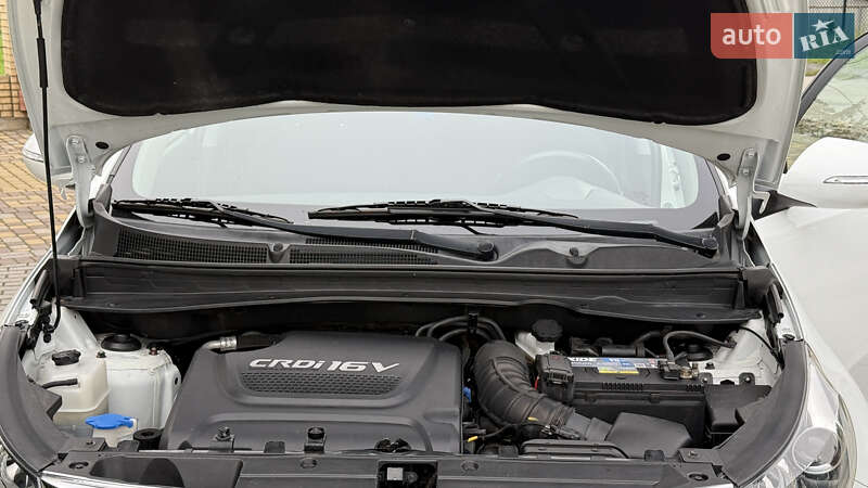 Внедорожник / Кроссовер Kia Sportage 2014 в Радивилове