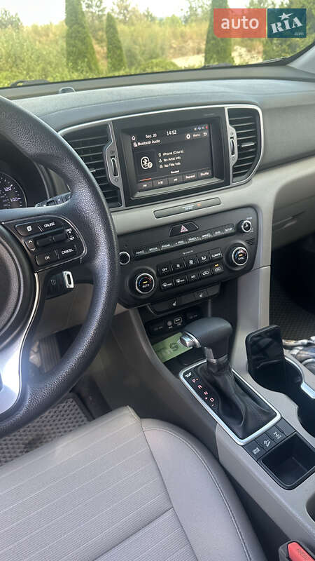 Внедорожник / Кроссовер Kia Sportage 2016 в Днепре