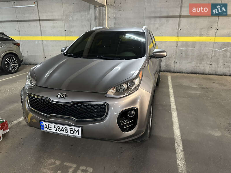 Внедорожник / Кроссовер Kia Sportage 2016 в Днепре
