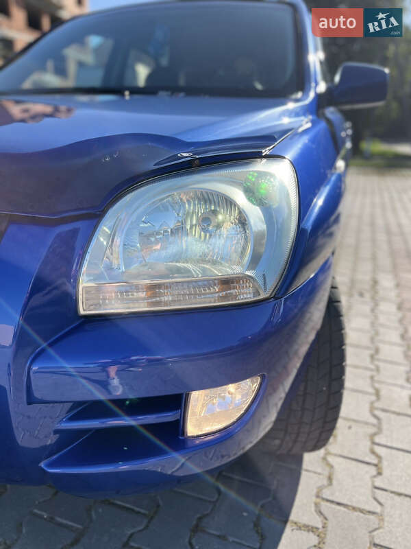 Позашляховик / Кросовер Kia Sportage 2005 в Городенці