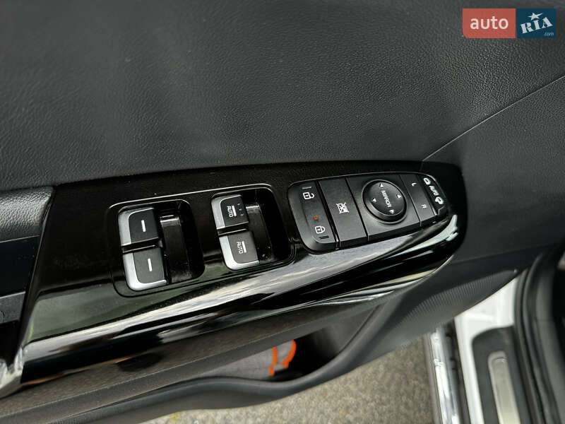 Позашляховик / Кросовер Kia Sportage 2019 в Києві