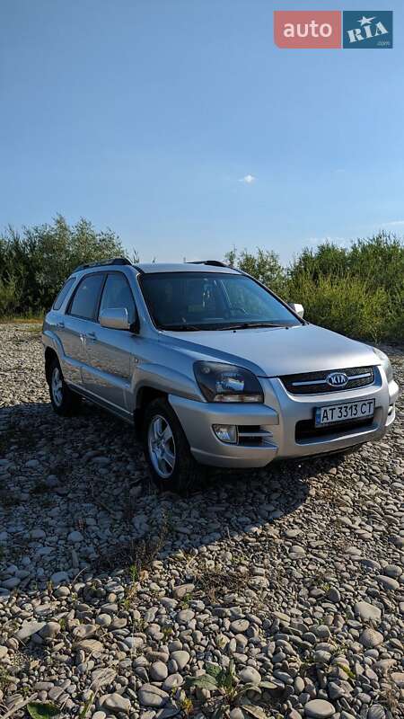 Внедорожник / Кроссовер Kia Sportage 2007 в Калуше