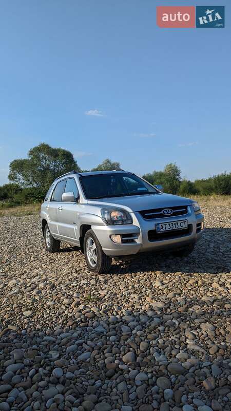 Внедорожник / Кроссовер Kia Sportage 2007 в Калуше