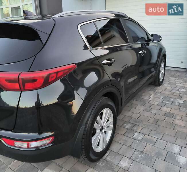 Позашляховик / Кросовер Kia Sportage 2016 в Тарасівці