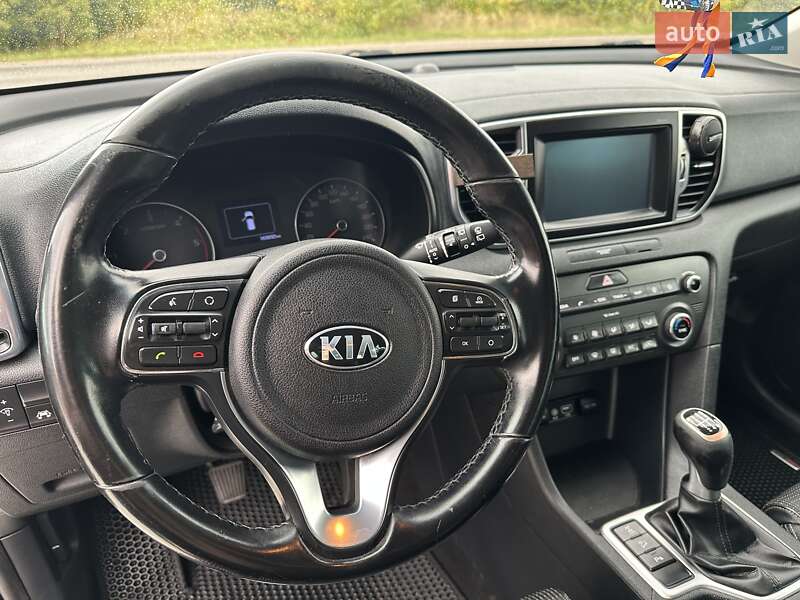 Внедорожник / Кроссовер Kia Sportage 2016 в Радехове