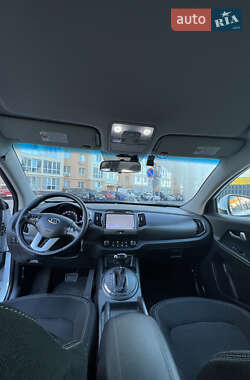 Внедорожник / Кроссовер Kia Sportage 2012 в 