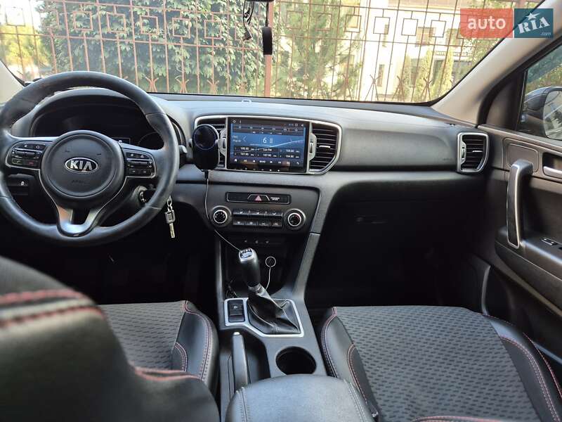 Внедорожник / Кроссовер Kia Sportage 2016 в Львове