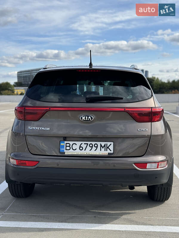 Внедорожник / Кроссовер Kia Sportage 2017 в Львове