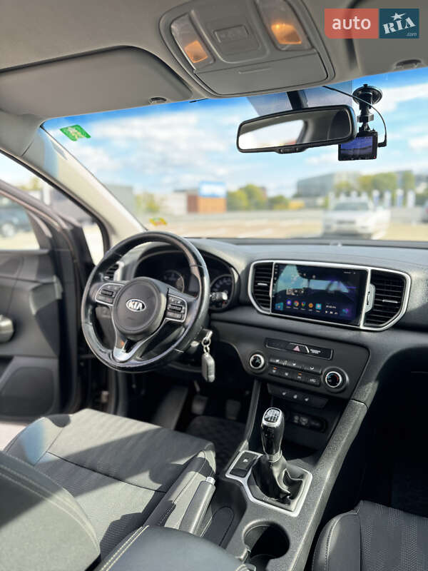Внедорожник / Кроссовер Kia Sportage 2017 в Львове