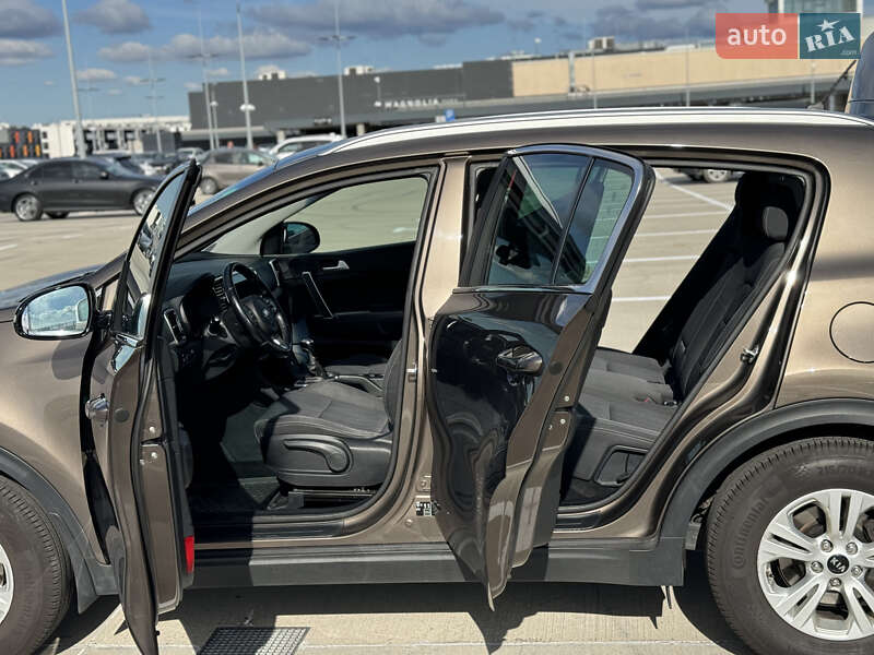 Внедорожник / Кроссовер Kia Sportage 2017 в Львове