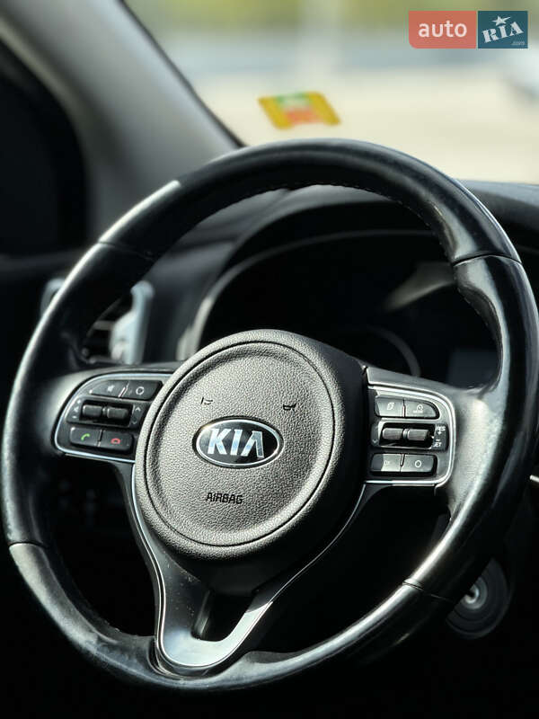 Внедорожник / Кроссовер Kia Sportage 2017 в Львове