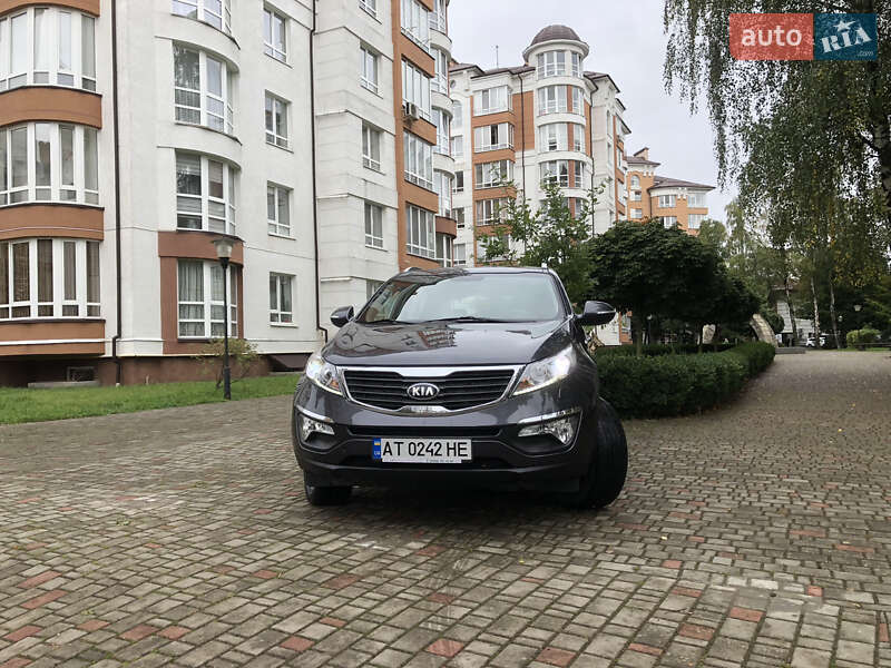 Внедорожник / Кроссовер Kia Sportage 2013 в Ивано-Франковске фото 2 Внедорожник / Кроссовер Kia Sportage 2013 в Ивано-Франковске