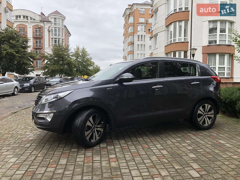 Внедорожник / Кроссовер Kia Sportage 2013 в Ивано-Франковске фото 4 Внедорожник / Кроссовер Kia Sportage 2013 в Ивано-Франковске