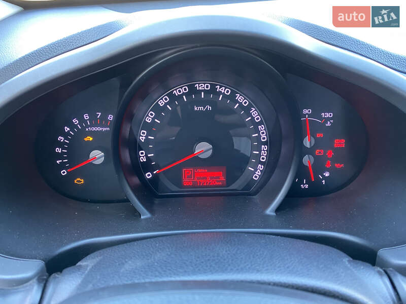 Внедорожник / Кроссовер Kia Sportage 2012 в Ямполе