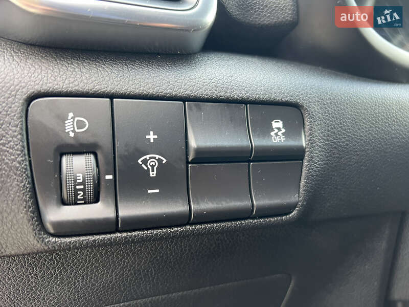 Позашляховик / Кросовер Kia Sportage 2016 в Миколаєві