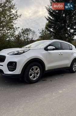Внедорожник / Кроссовер Kia Sportage 2017 в Трускавце