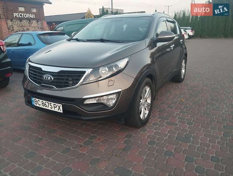 Внедорожник / Кроссовер Kia Sportage 2012 в Городке