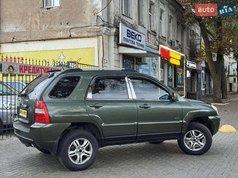 Позашляховик / Кросовер Kia Sportage 2005 в Миколаєві
