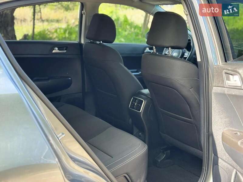 Позашляховик / Кросовер Kia Sportage 2021 в Києві фото 24 Позашляховик / Кросовер Kia Sportage 2021 в Києві