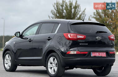 Позашляховик / Кросовер Kia Sportage 2012 в 