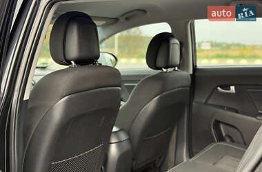 Позашляховик / Кросовер Kia Sportage 2012 в 