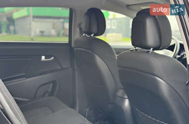 Позашляховик / Кросовер Kia Sportage 2012 в 