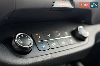 Позашляховик / Кросовер Kia Sportage 2012 в 